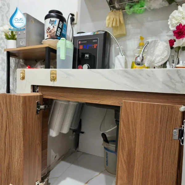 Lắp đặt bộ tiền lọc 10 Inch cho máy điện giải Fuji Smart P8 Home Lắp đặt bộ tiền lọc 10 Inch cho máy điện giải Fuji Smart P8 Home