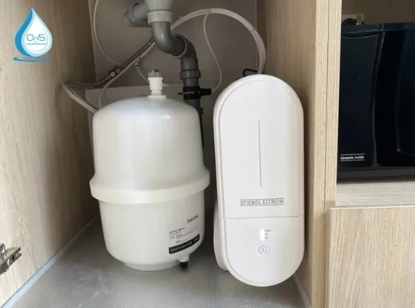 HÌnh ảnh lắp đặt máy lọc nước Stiebel Eltron SNOW tại nhà khách