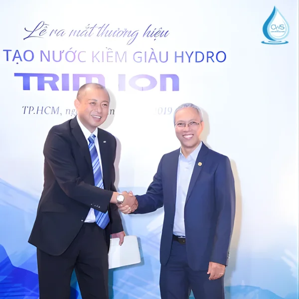 Lễ Kỷ Niệm Hợp Tác Của Clean Water Solutions Và Đại Lý Máy Lọc Nước Ion Kiềm Trim Ion COSMOS